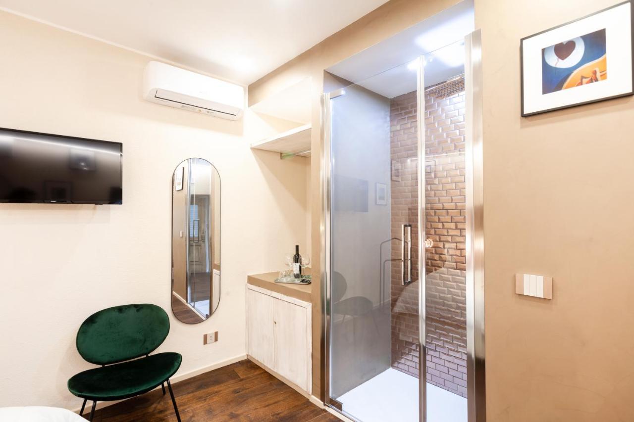 Tre36 - Smart & Design Room In The Old Center Bari Bagian luar foto