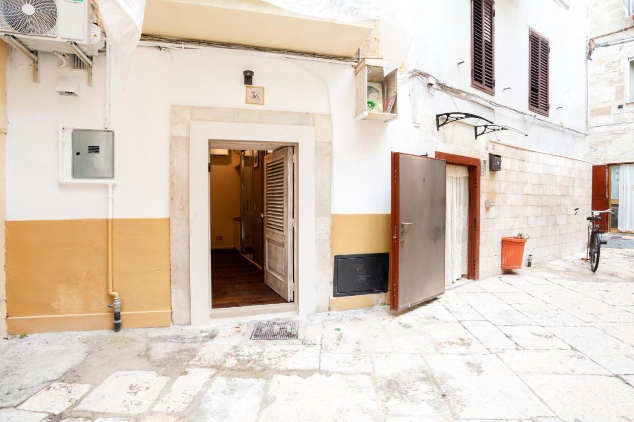 Tre36 - Smart & Design Room In The Old Center Bari Bagian luar foto