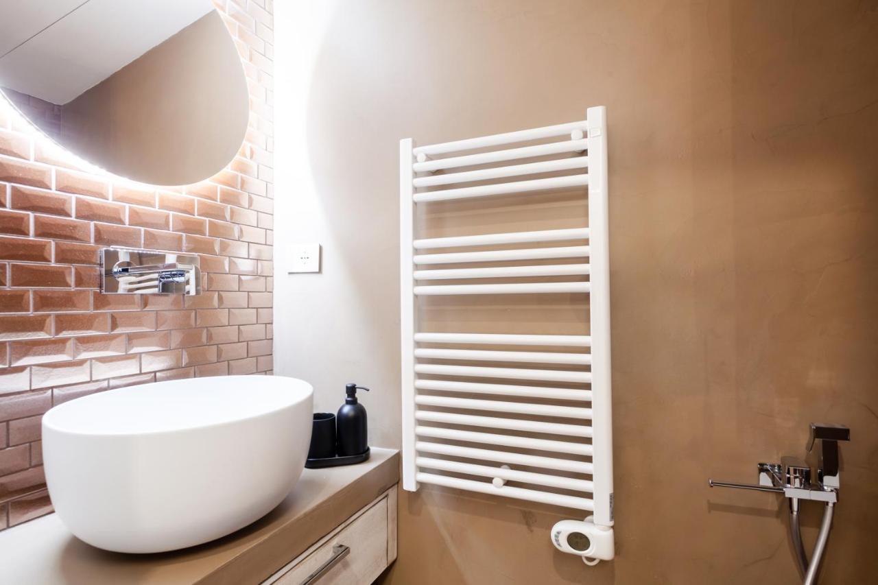 Tre36 - Smart & Design Room In The Old Center Bari Bagian luar foto